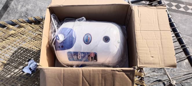 urgurgent sell Electric Geyser Available for sale 15Litter Storage