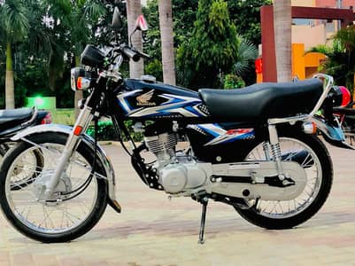 Honda 125 Black colour