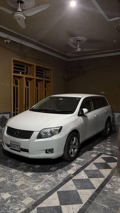 Toyota Fielder 4WD