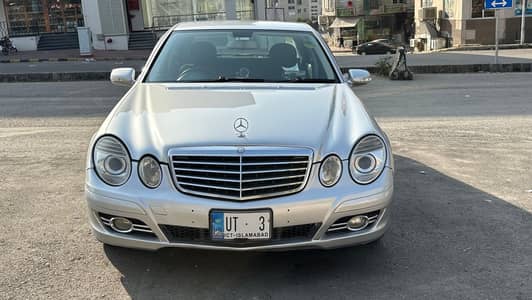 Mercedes Benz E200,