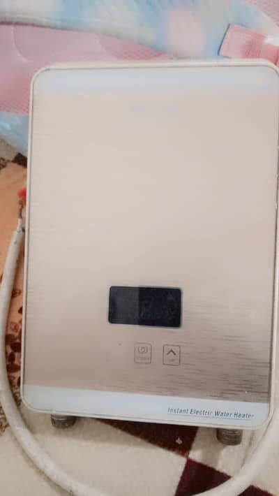 2 x geyser's in  best condition. use but