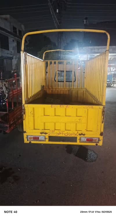 Tazraftar loader rickshaw for sale