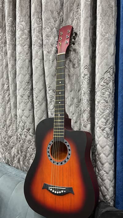 BRAND NEW BEGINNERS GUITAR