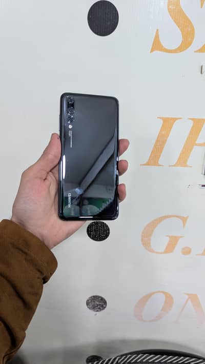 Huawei P20pro 0/3/2/5/2/9/5/4/4/4/1