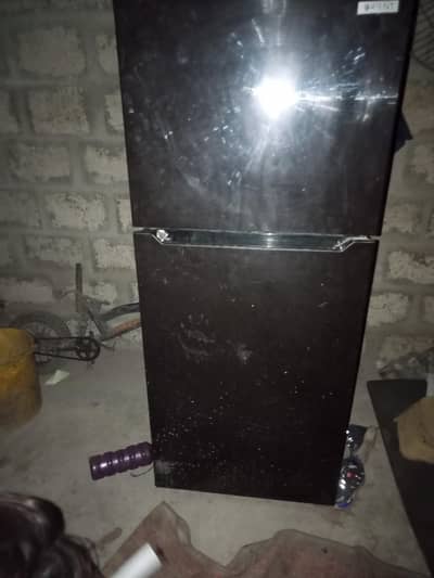 gar Mai use kar rha te laken humko bara refrigerator chiya