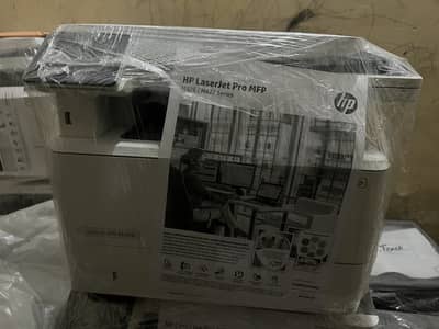 Hp printers available in bulk quantity single piece bhi miljaega.