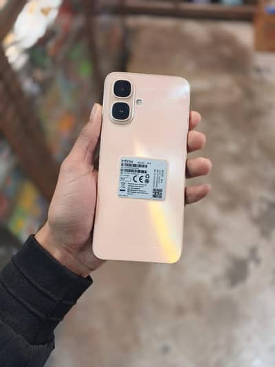 Infinix smart 10 4/64gb full Box 10/10 under warranty