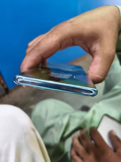 model vivo v30e   whatts app 03034789476