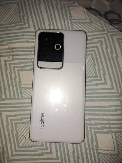 realme GT6/gaming phone/16/512/pta approved