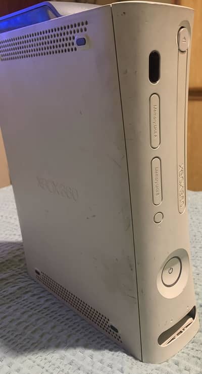 Xbox 360 Two original wired controller|GTA 5,COD OPS2,FORZA HORIZON 2