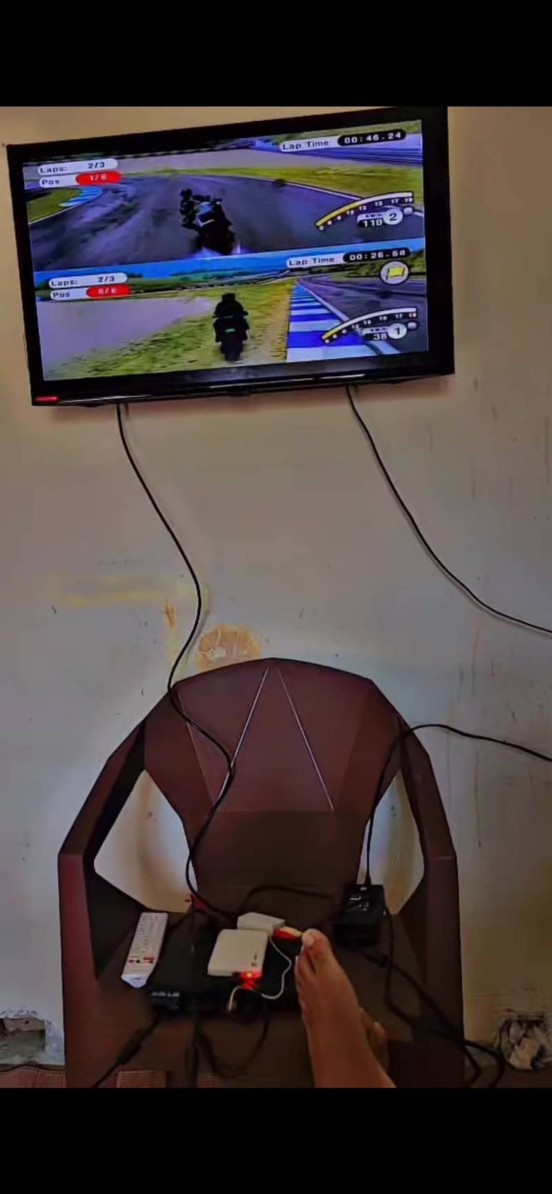 PS2 with 2 controlars 1