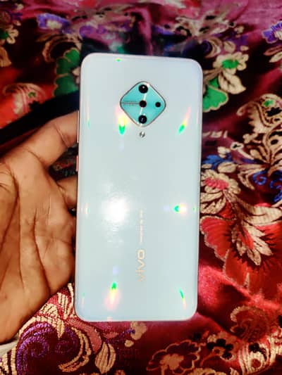 vivo Y51 4 GB 64 GB. without box and charger