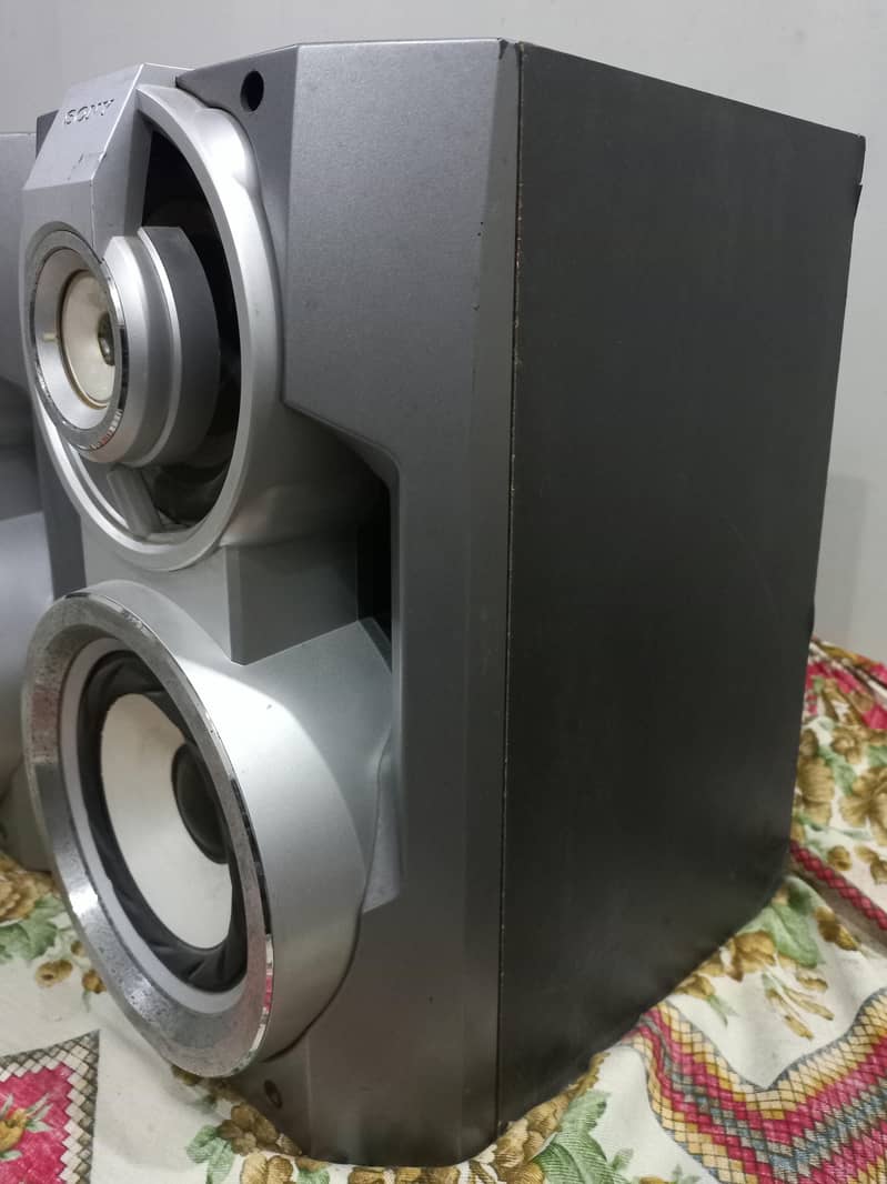 Sony Speakers 1