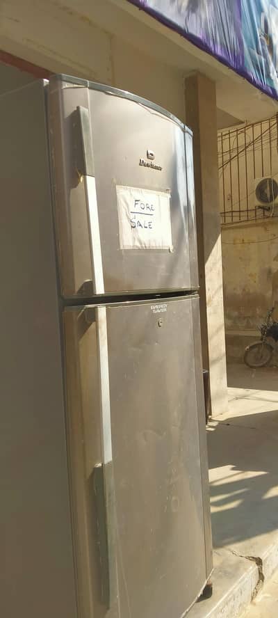 defrost 16 qbft Dawlance refrigerator