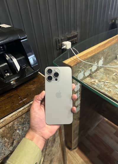 iphone 15 pro max non pta jv 256 gb B. H 93 good condition