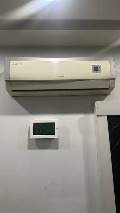 Gree AC cool Art 1 Ton  Used  Working condition