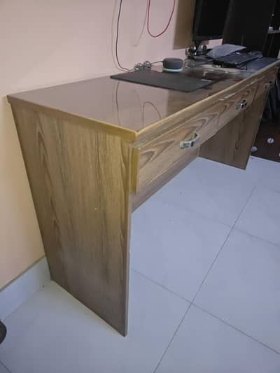 Computer/Laptop/Study Table with Glass Top ( 3 drawers )