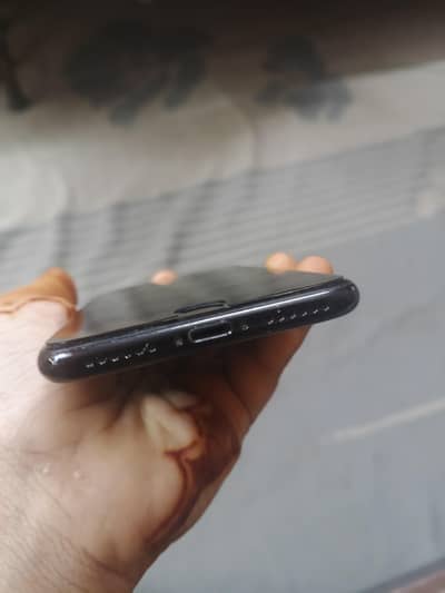 iPhone 7 - 128GB - PTA Approved - Battery Changed (89%)