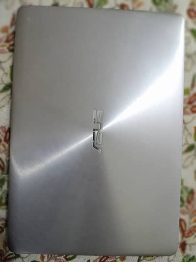 ASUS ZenBook UX410UAR | i7 7th Gen | 8GB RAM | 256GB SSD |