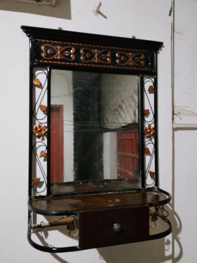 dressing mirror
