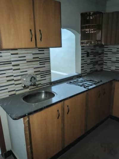 2 Bed Lounge Portion In Abul Hasan isphani Road Paradise Bakery