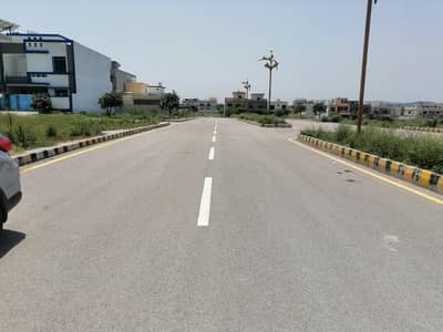 E-18 Health Enclave Islamabad Commercial Plot On 100 Feet Double Road