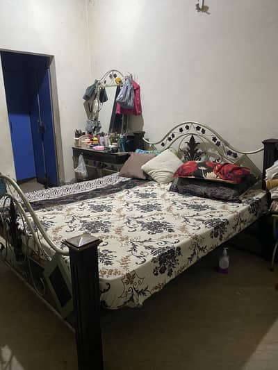 Wooden+iron bed set with dressing and 2 side tables