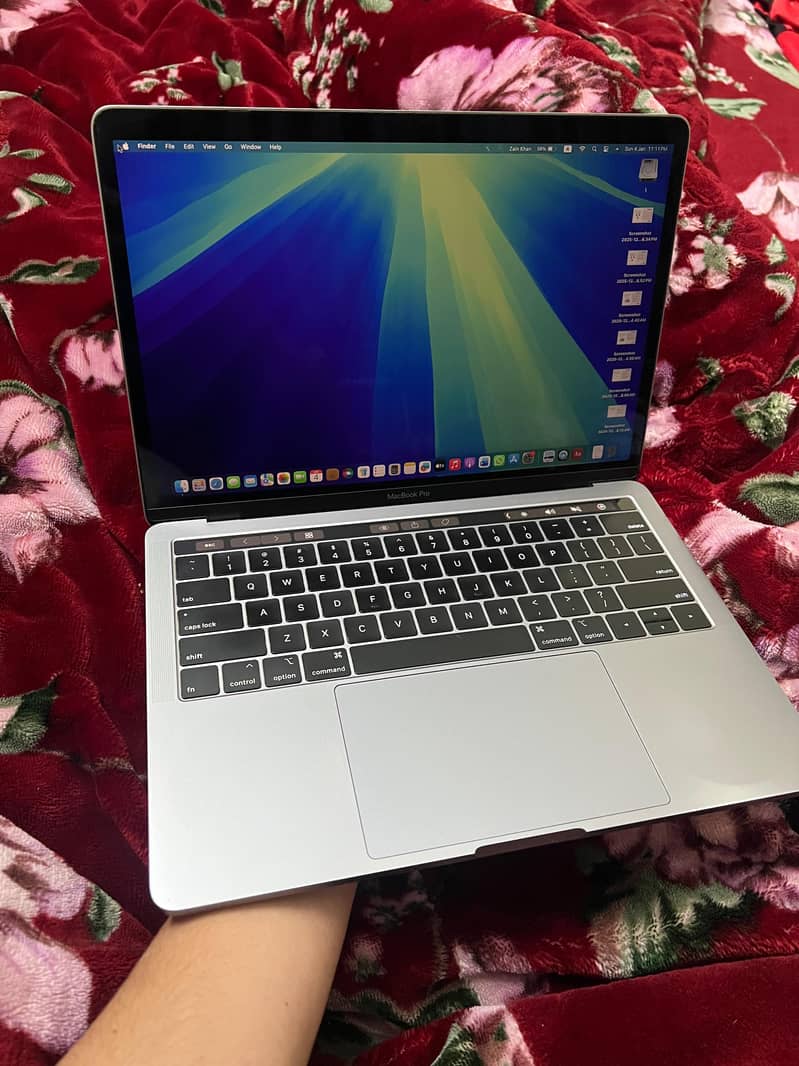 Macbook Pro 2018 i7 Processor 8th Generation 2