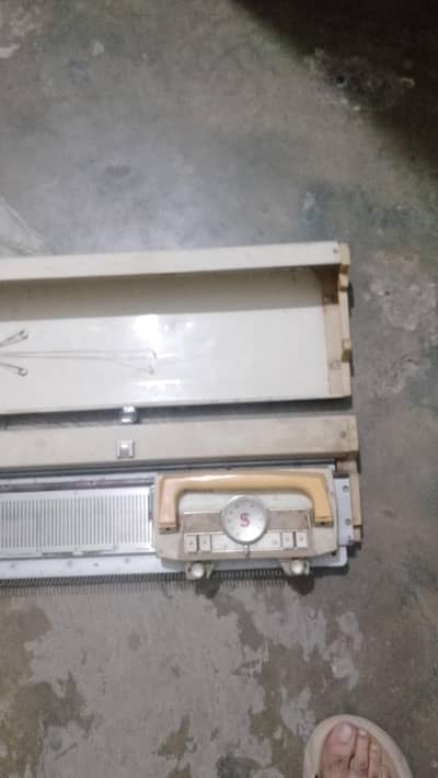 singer knitting machine