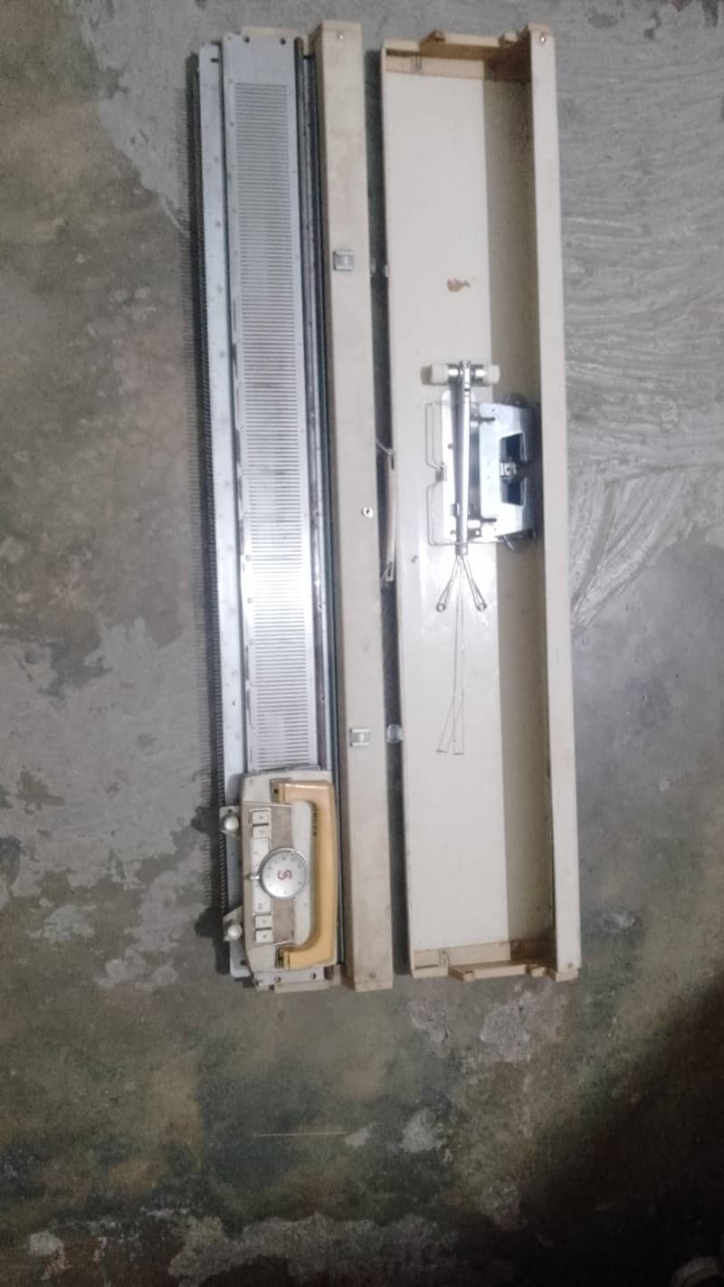 singer knitting machine 1