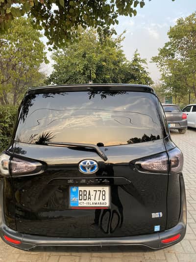 Toyota sienta 2015 total genuine family used car