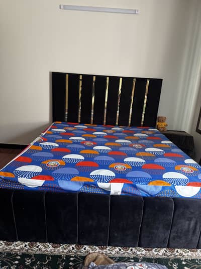 kingBed Set with Mattress & side Table – Almost New (5 Months Used)