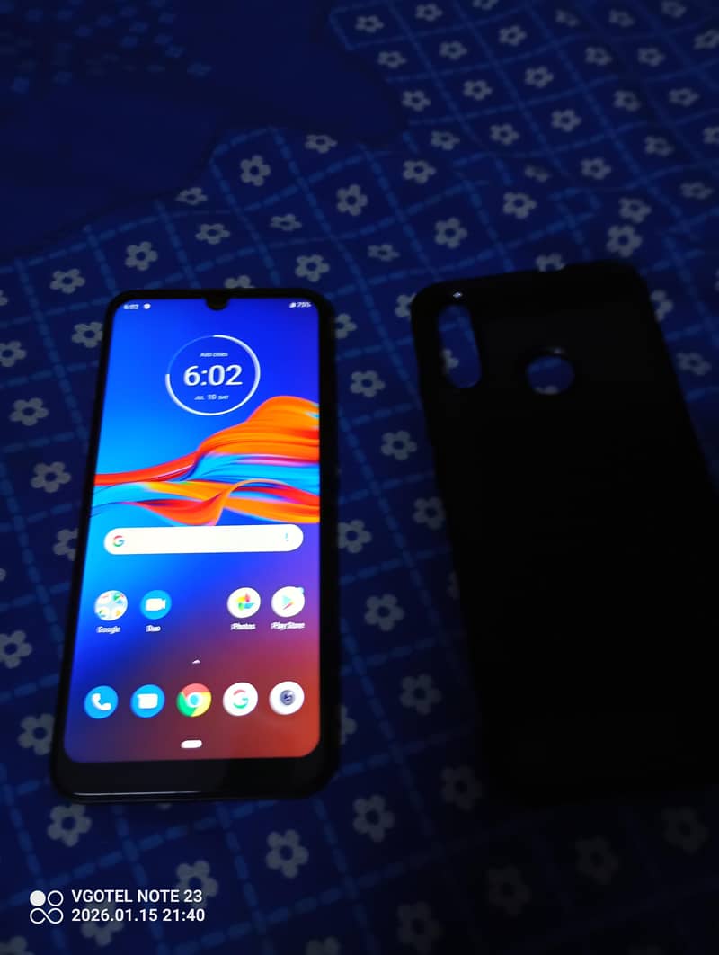 Moto E6 1