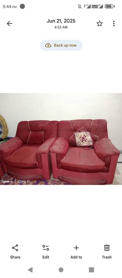maroon sofaset