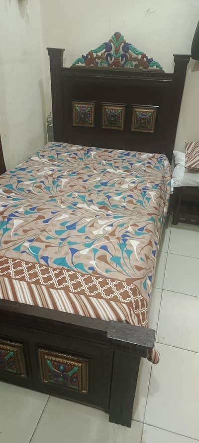 single bed with mattress