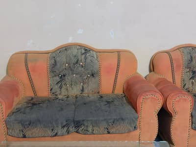 5 Seater With Glass Table