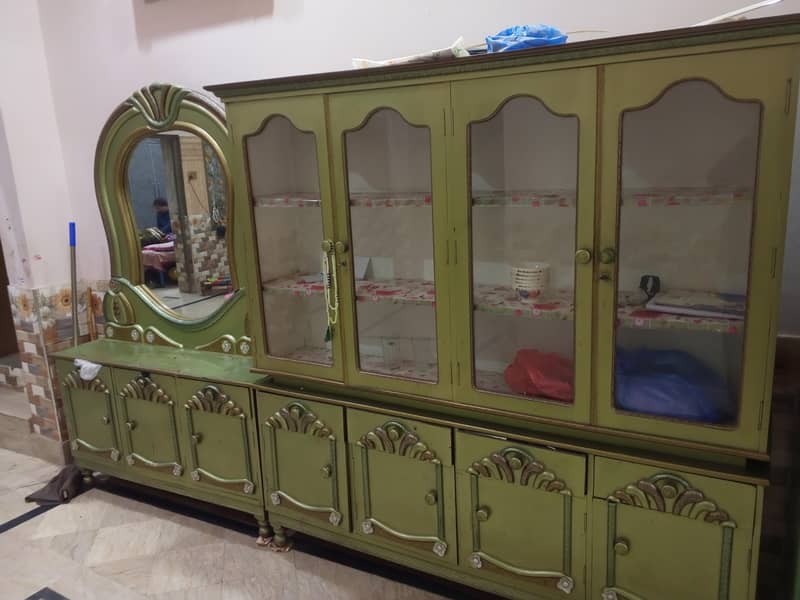 complete bed set . 4