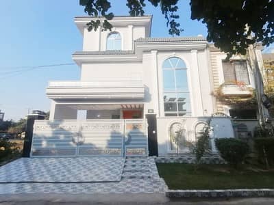 10 Marla House Is Available For Sale In Nespak Housing Scheme Phase 3 Lahore