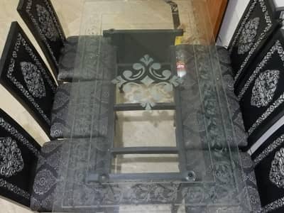 wooden dining table with 6 chairs good condition