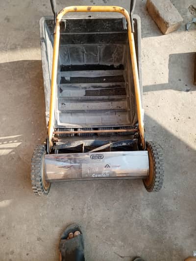 Grass cutter machine