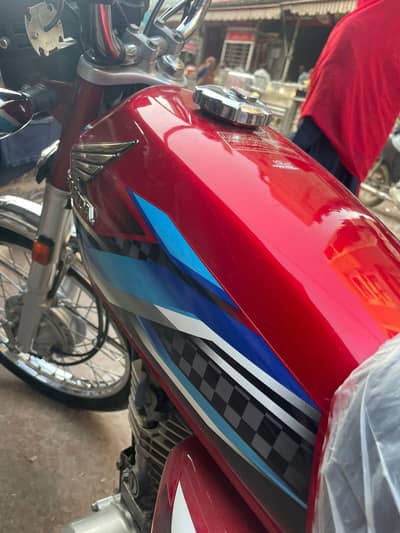 I am selling Honda 125 All documents clear  contact num 03110690162