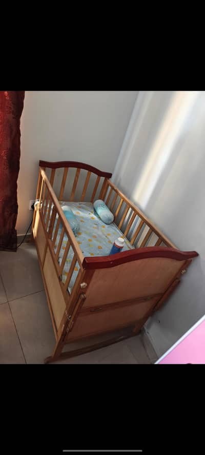 baby cot