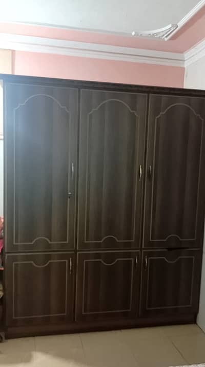 Wooden Almari Big Size