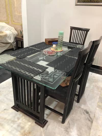Dinning table with chairs