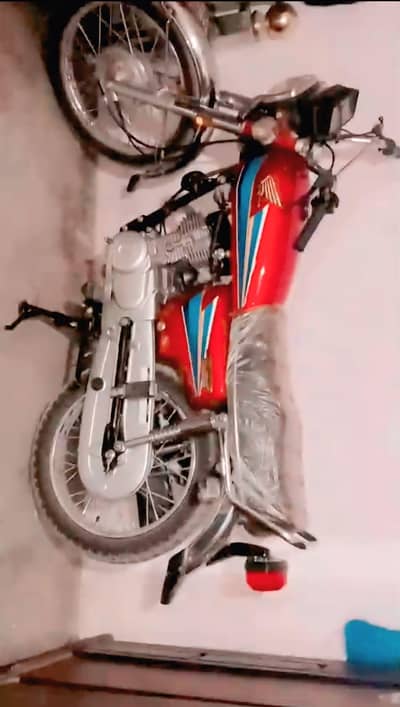 Honda 125 cc WhatsApp on 03,25,49,82,768