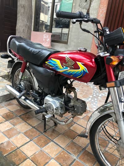 CD 70 lush condition for sale ready to drive