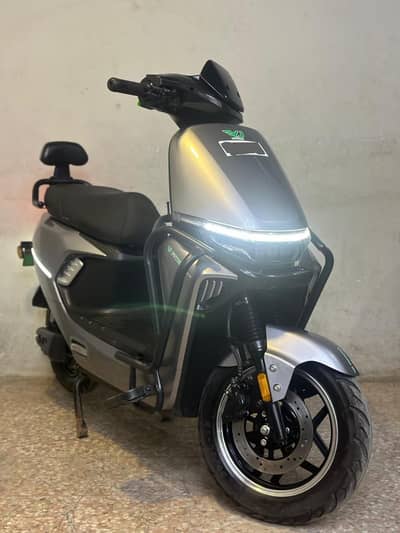 YJ Future cruise Z9 model