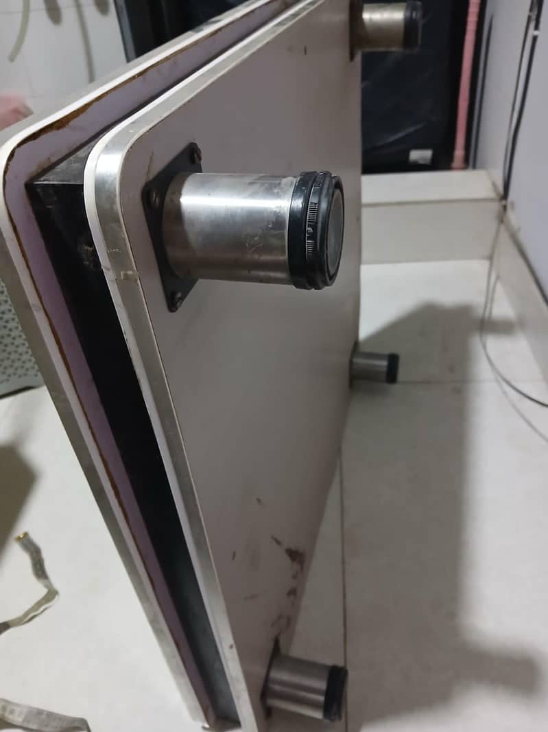 refrigerator stand 1