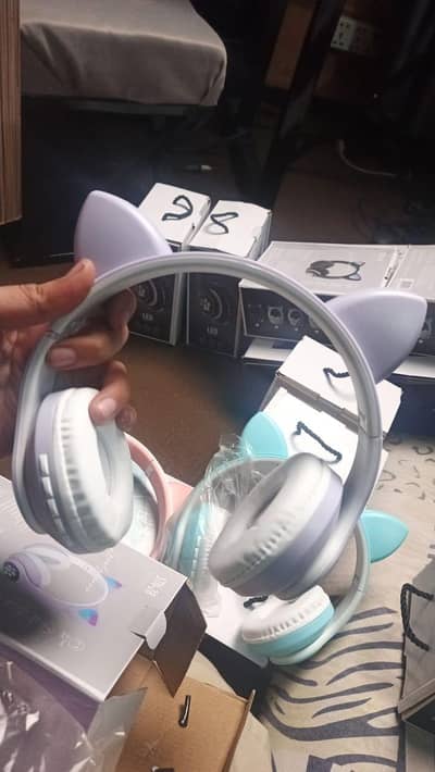 Cute LED Cat Ear Wireless Headphones - Bluetooth 5.0 (Brand New)