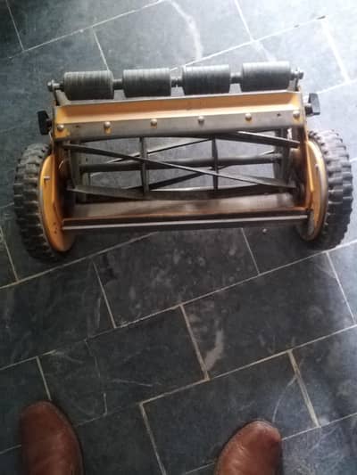 Grass cutter machine